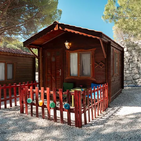 Yesilcam Campsite Karaburun (Izmir)